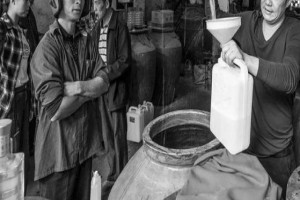 “便宜散酒”却越来越好卖？